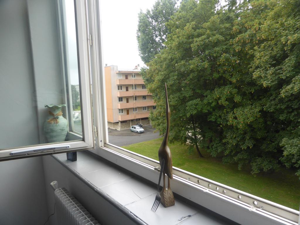 Residence V-Hugo Montfermeil Екстер'єр фото